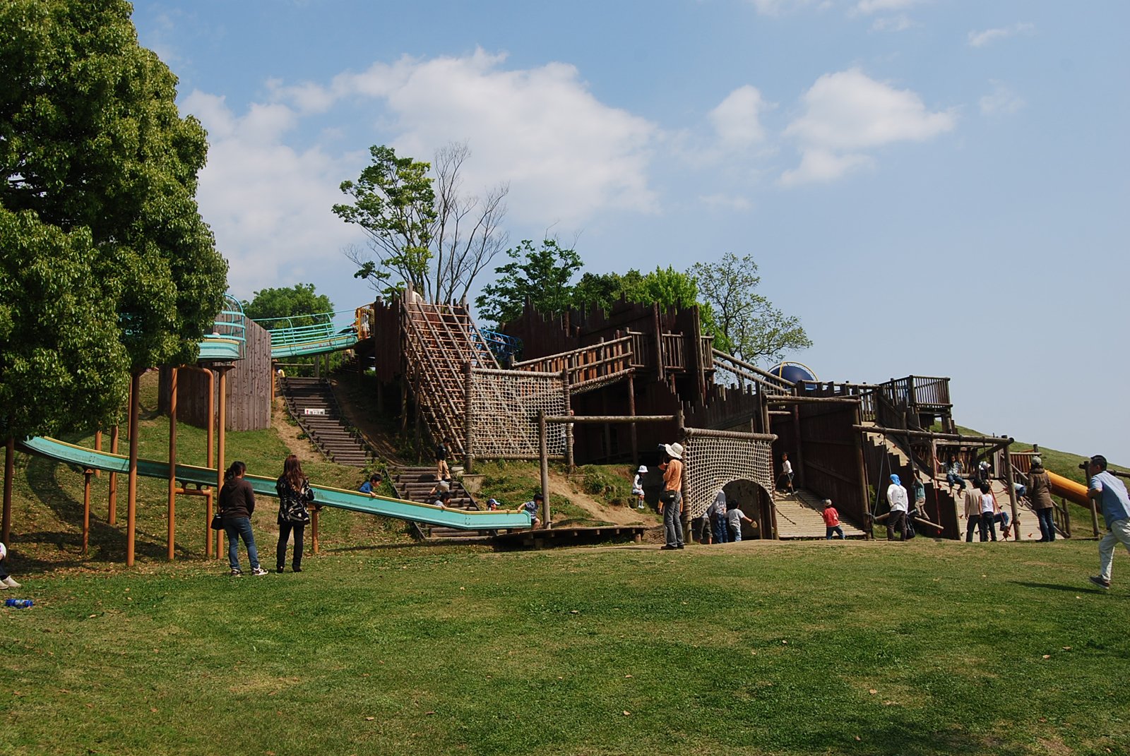 🏞️ 살구의 언덕 (안즈노오카) 이미지 1